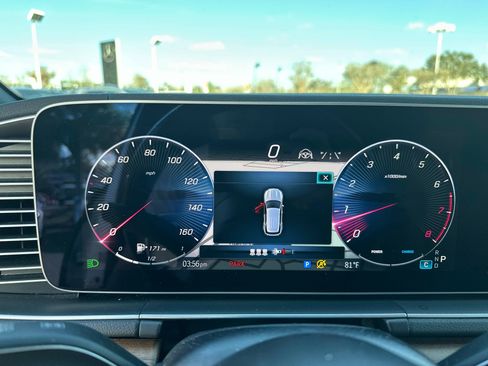 Used 2024 Mercedes-Benz GLE 350 4MATIC image 25