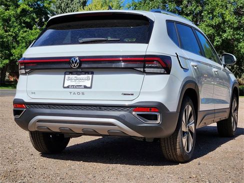 New 2025 Volkswagen Taos SE image 8