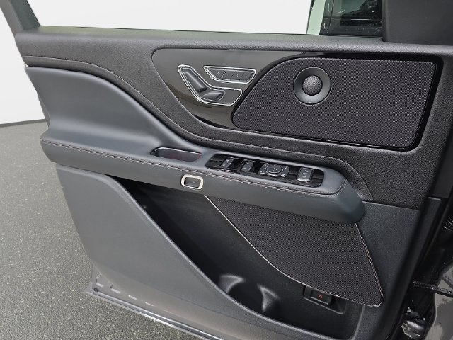 New 2027 Lincoln Aviator Reserve AWD/4WD image 24