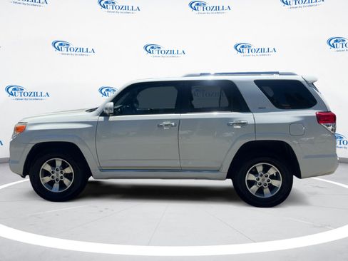 Used 2011 Toyota 4Runner SR5 image 2