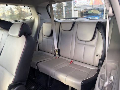 Used 2021 Kia Sedona EX w/ EX Premium Package image 13