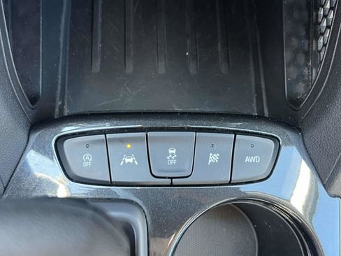 Used 2025 Chevrolet TrailBlazer LT AWD/4WD image 28