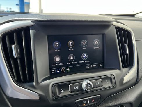 Used 2024 GMC Terrain SLE image 22