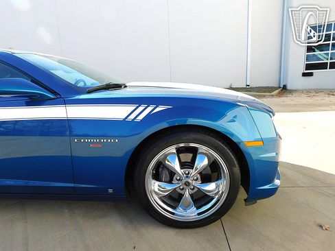Used 2010 Chevrolet Camaro SS RWD image 34
