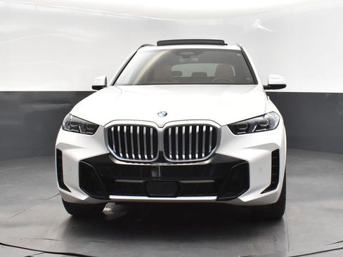 Certified 2026 BMW X5 xDrive40i w/ M Sport Package AWD/4WD image 10