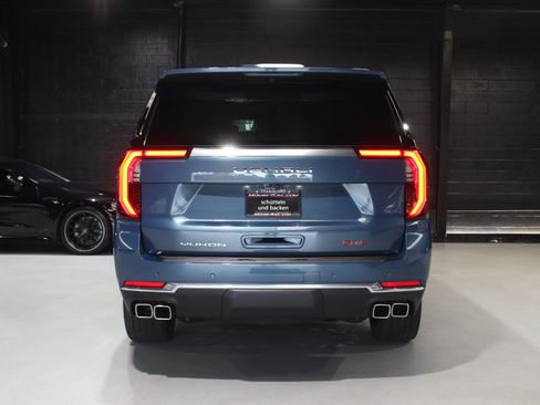 Used 2025 GMC Yukon Denali w/ Denali Reserve Package AWD/4WD image 16
