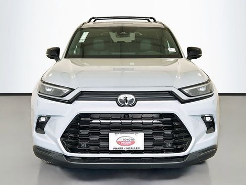 New 2026 Toyota Grand Highlander Nightshade Edition image 2