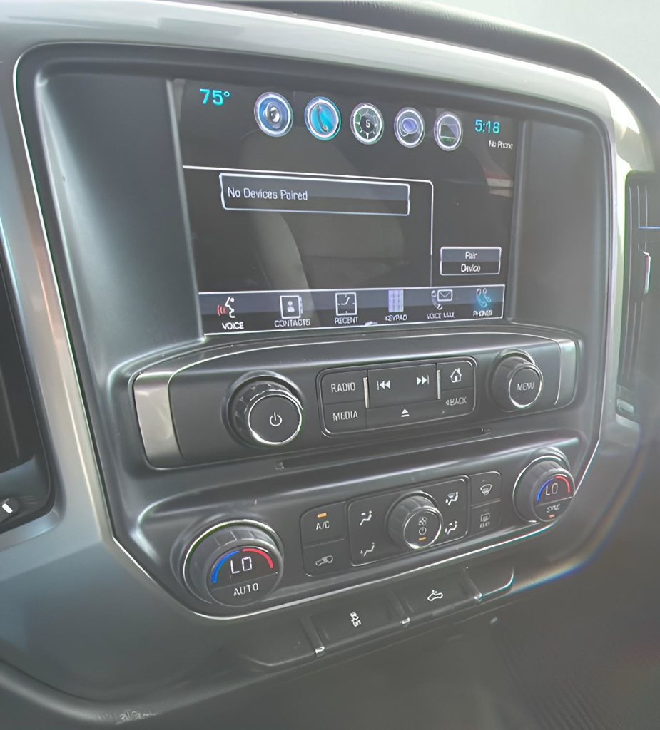 Used 2018 Chevrolet Silverado 1500 LT w/ All Star Edition AWD/4WD image 9