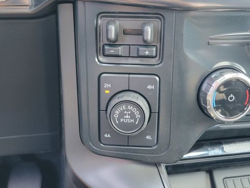 New 2025 Ford F150 Lariat w/ Equipment Group 502A High image 23