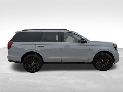 New 2027 Ford Expedition Platinum w/ Stealth Performance Package AWD/4WD image 12