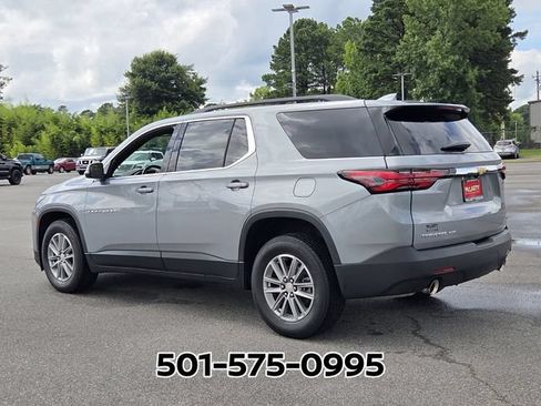 Used 2023 Chevrolet Traverse LT AWD/4WD image 3