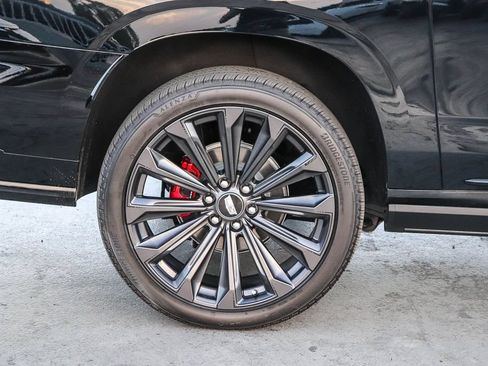 Used 2026 Cadillac Escalade ESV V AWD/4WD image 12