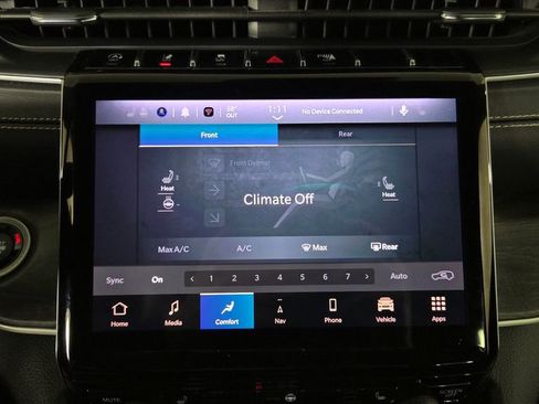 Used 2023 Jeep Grand Cherokee L Limited w/ Black Appearance Package AWD/4WD image 26