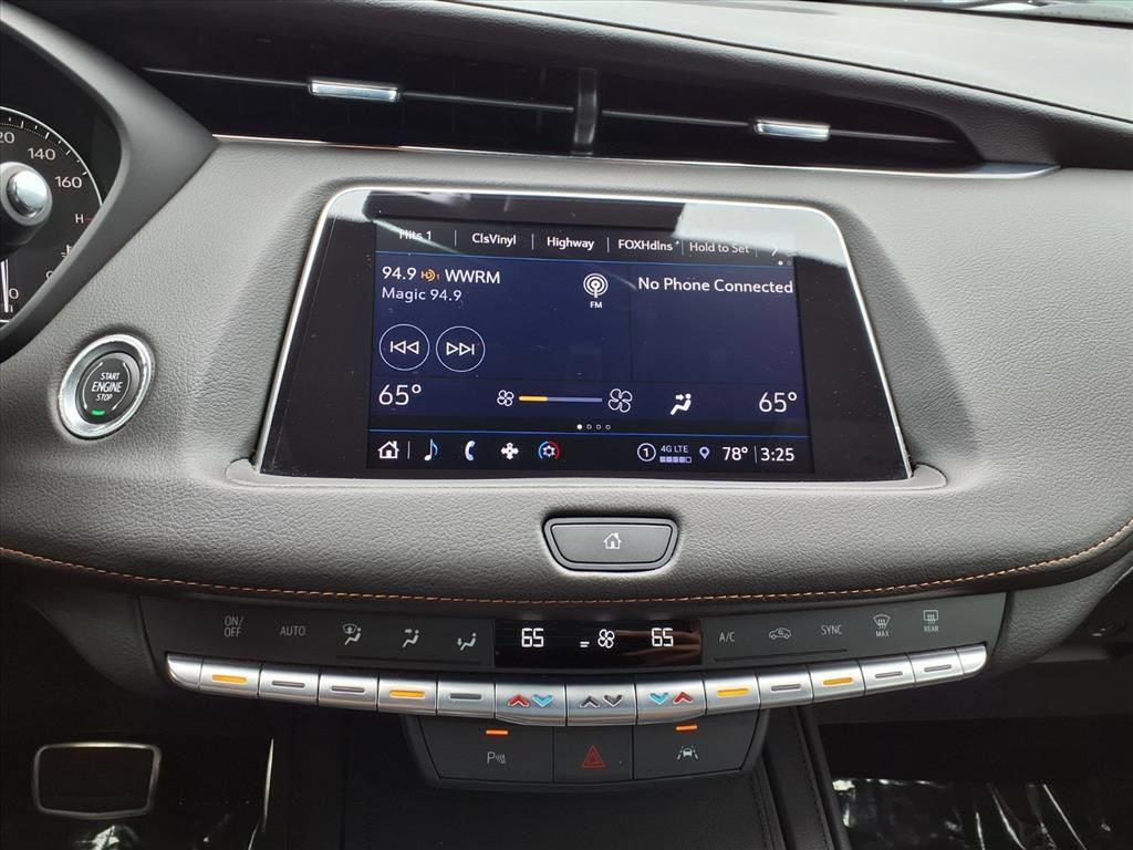 Used 2023 Cadillac XT4 Sport FWD image 23