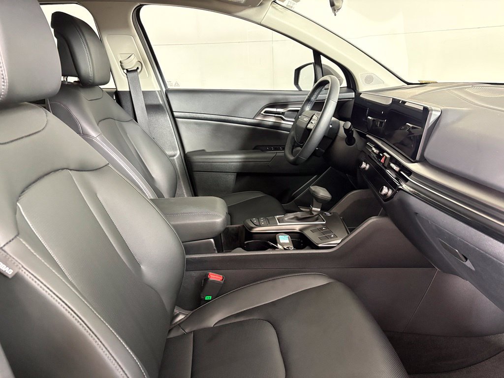 Used 2026 Kia Sportage EX w/ EX Panorama Roof Package FWD image 14