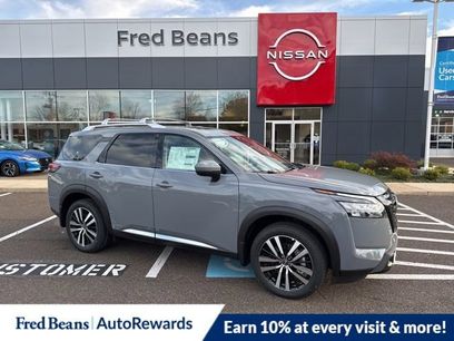 New 2025 Nissan Pathfinder Platinum w/ Lighting Package (N92)