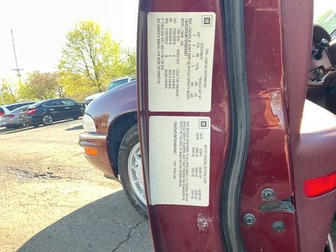 Used 1997 Buick Park Avenue w/ Seating Pkg FWD image 27