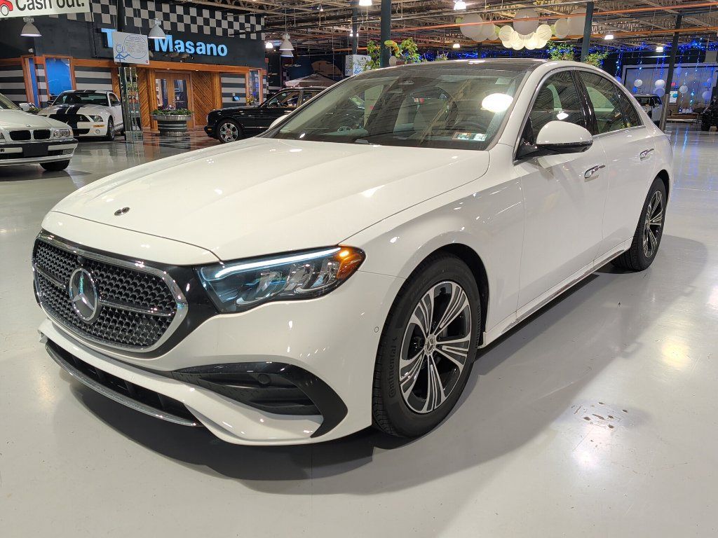 Used 2026 Mercedes-Benz E 350 4MATIC Sedan image 3