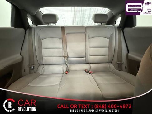Used 2021 Chevrolet Malibu LT image 14