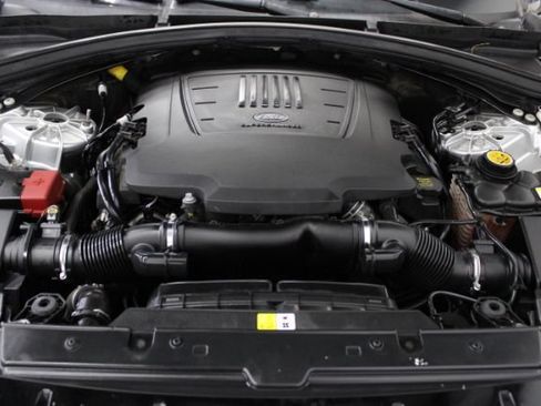 Used 2020 Land Rover Range Rover Velar S AWD/4WD image 30