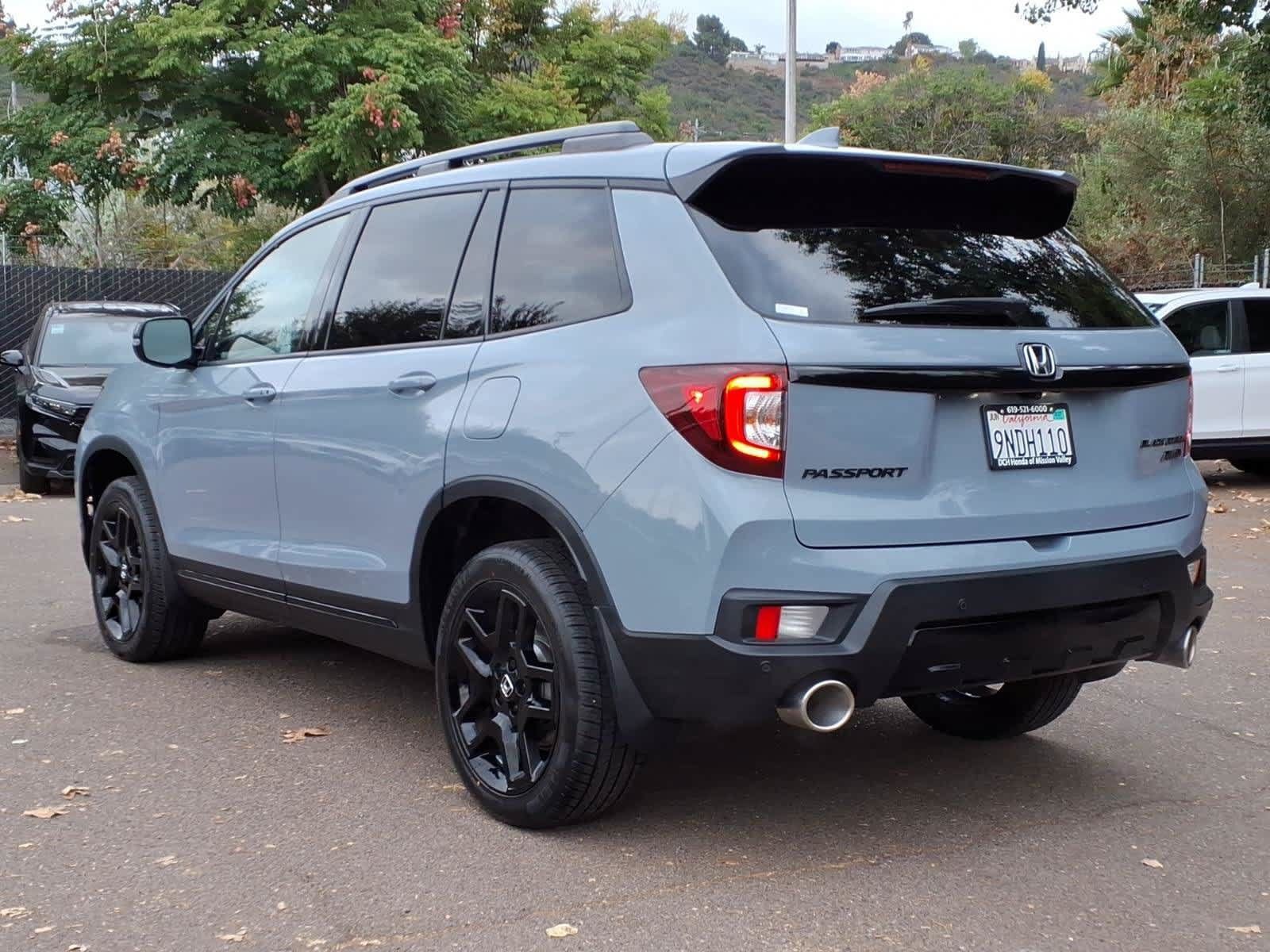 Used 2024 Honda Passport Black Edition image 7