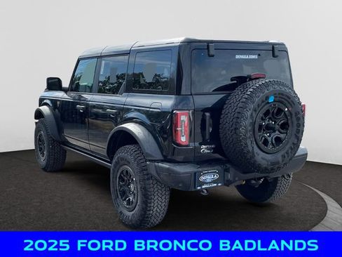 New 2025 Ford Bronco Badlands image 3