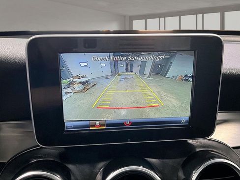 Used 2019 Mercedes-Benz GLC 300 4MATIC image 14