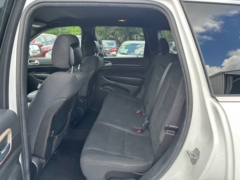 Used 2014 Jeep Grand Cherokee Laredo AWD/4WD image 16