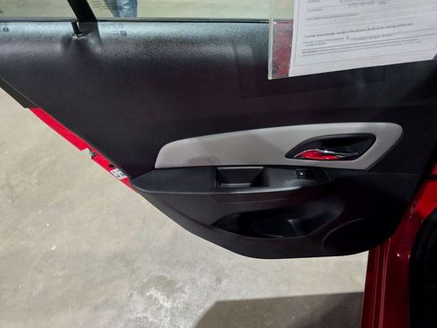 Used 2016 Chevrolet Cruze LS FWD image 30