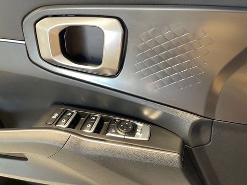 Used 2025 Kia Sorento S w/ Panoramic Sunroof Package FWD image 16
