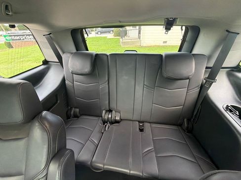 Used 2018 Cadillac Escalade Premium Luxury AWD/4WD image 28