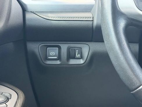 Used 2022 GMC Acadia SLT AWD/4WD image 14