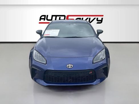 Used 2025 Toyota GR86 Premium RWD image 2