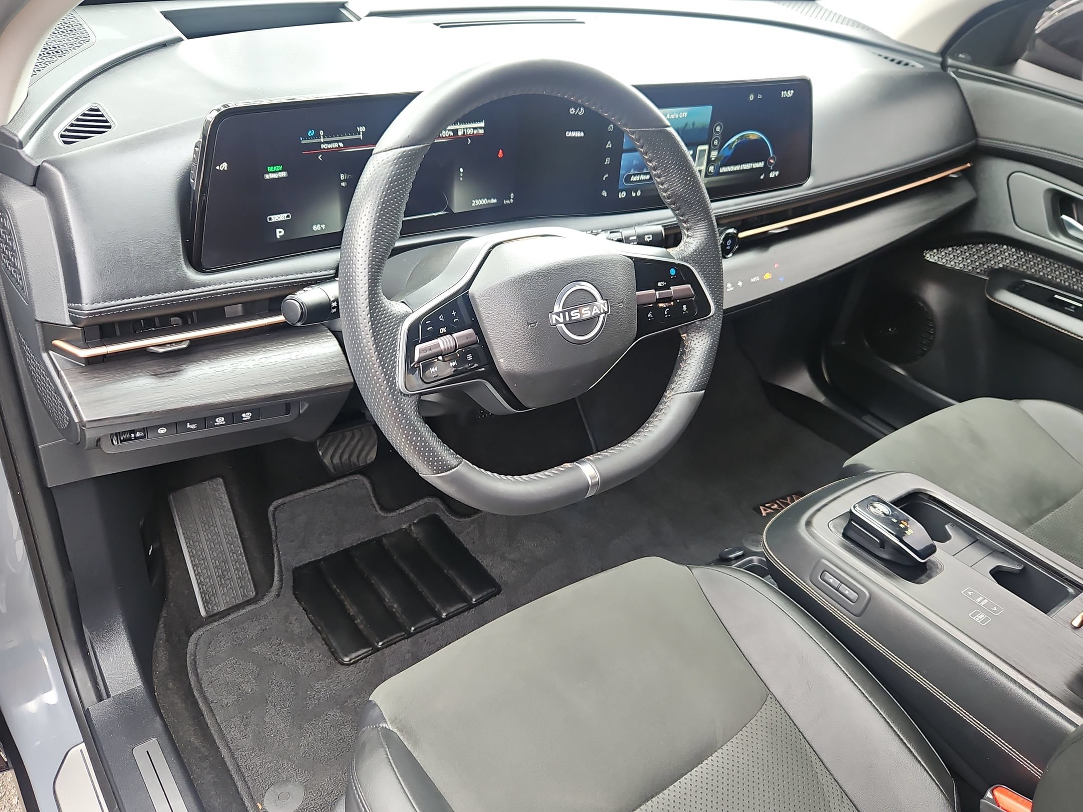 Used 2024 Nissan Ariya AWD image 12