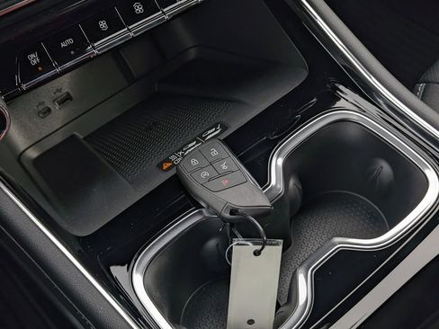 New 2026 Chevrolet Traverse LT w/ Driver Confidence Package image 25