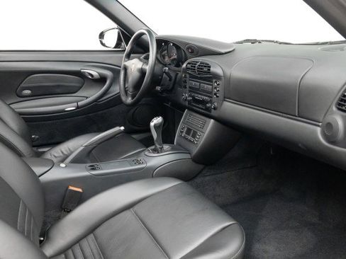 Used 2001 Porsche 911 Carrera image 14