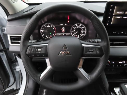New 2026 Mitsubishi Outlander ES AWD/4WD image 15