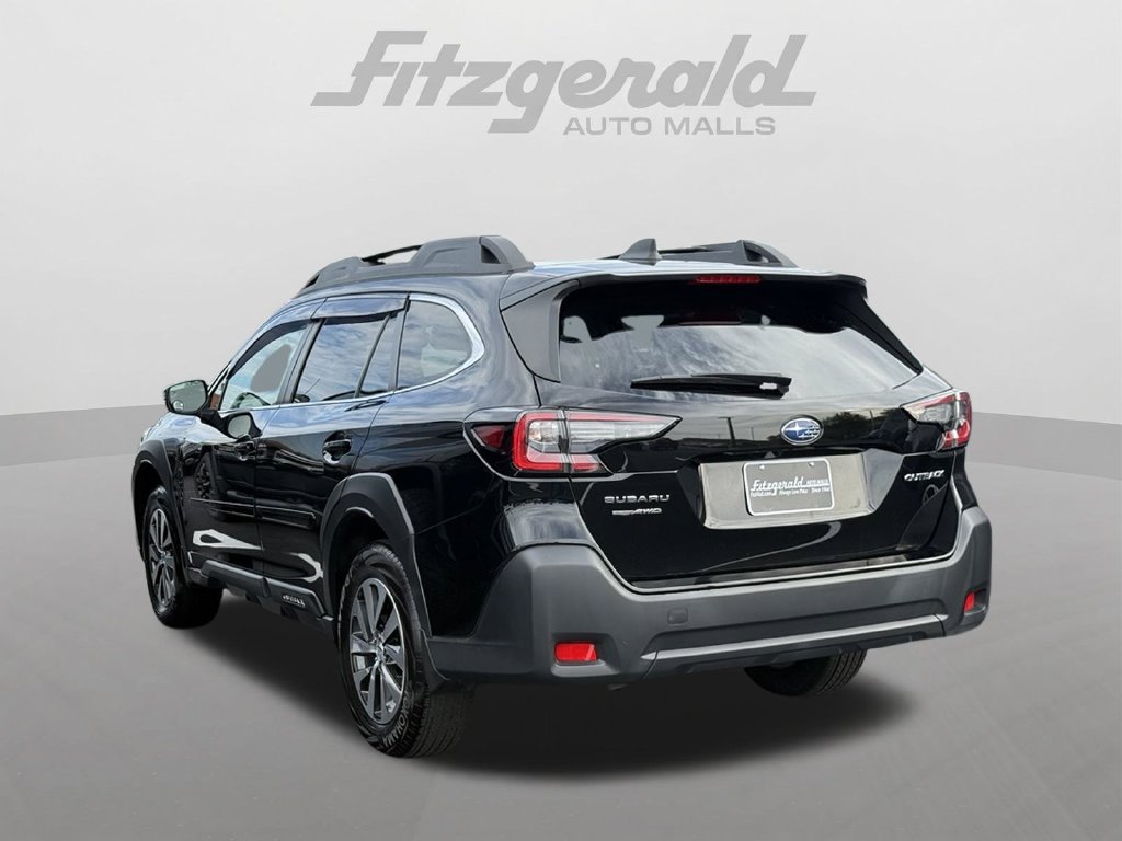 Used 2025 Subaru Outback Premium AWD/4WD image 5