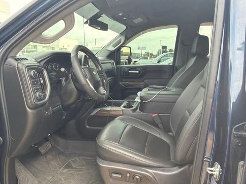 Used 2022 Chevrolet Silverado 3500 LT w/ All Star Edition AWD/4WD image 6