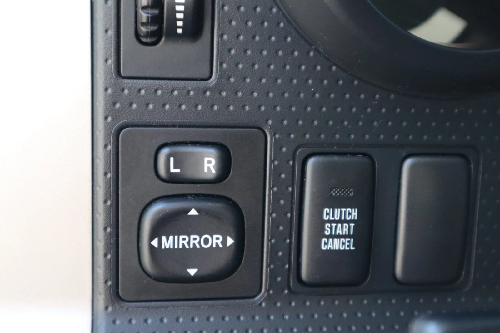 Used 2007 Toyota FJ Cruiser 4WD w/ Upgrade Pkg 1 image 25