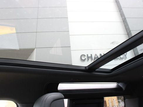 Used 2023 Land Rover Defender 90 X AWD/4WD image 23