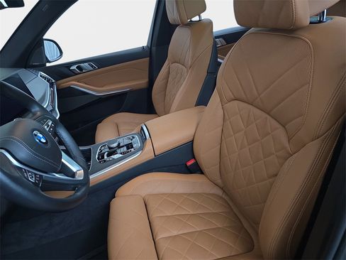 Used 2024 BMW X5 xDrive50e w/ Premium Package image 18