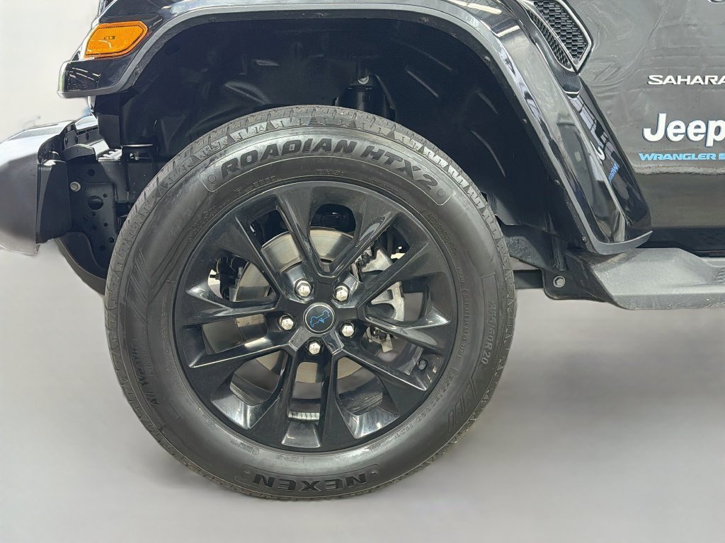 Used 2024 Jeep Wrangler Unlimited Sahara AWD/4WD image 31