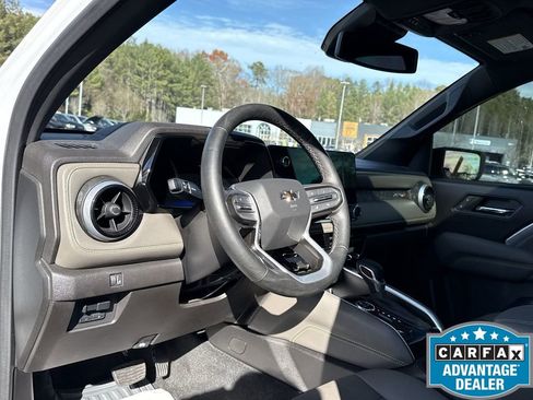 Used 2023 Chevrolet Colorado ZR2 w/ ZR2 Convenience Package III image 16