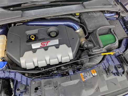 Used 2016 Ford Focus ST FWD image 10