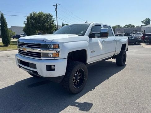 Used 2016 Chevrolet Silverado 2500 High Country w/ Duramax Plus Package AWD/4WD image 3