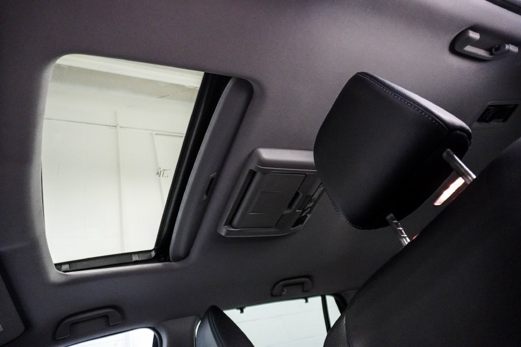 Used 2017 Honda Pilot Touring image 8
