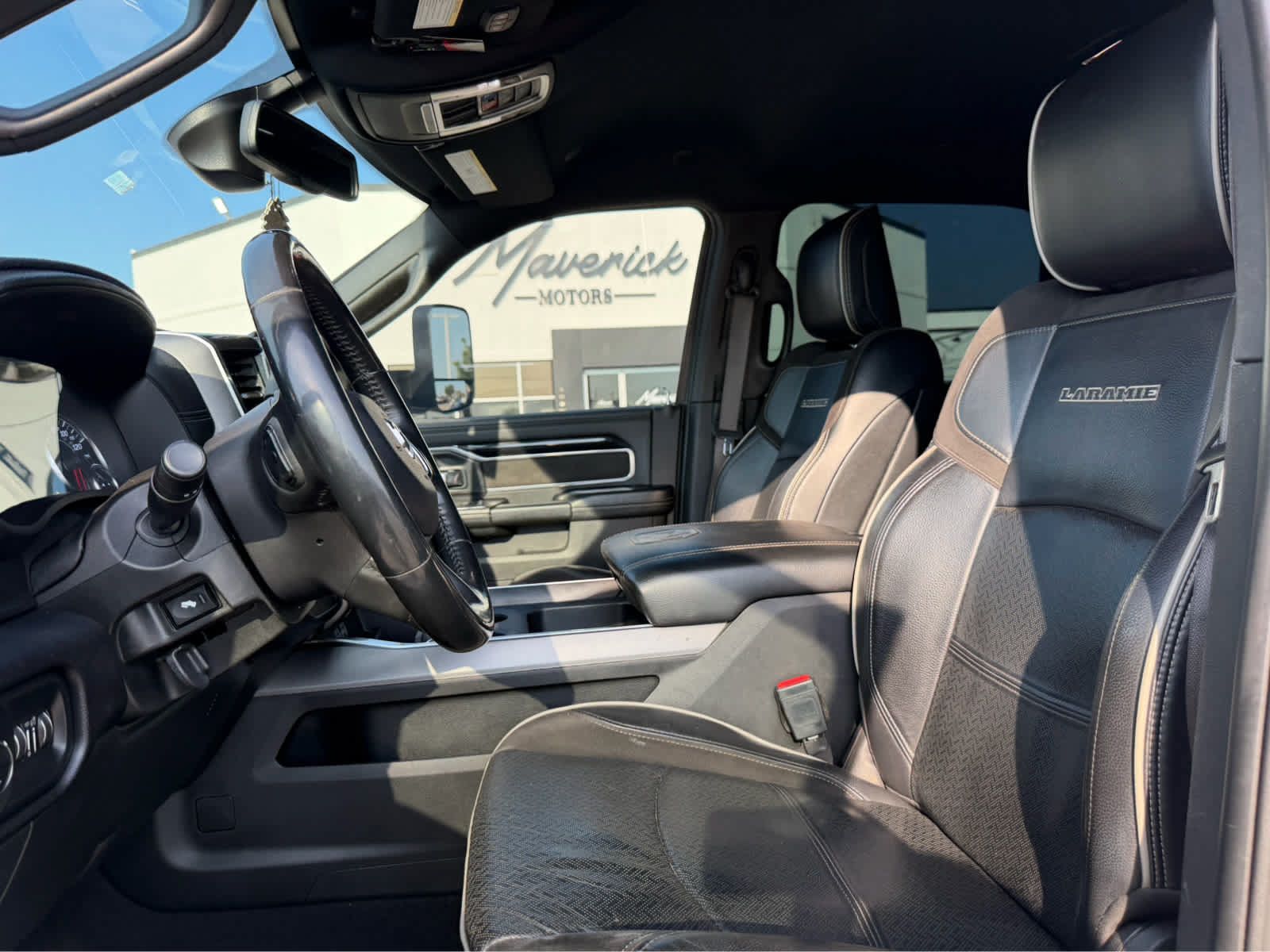 Used 2022 RAM 2500 Laramie w/ Night Edition AWD/4WD image 5