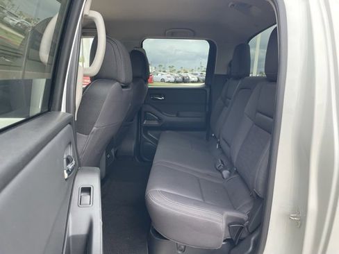 Certified 2024 Nissan Frontier SV image 17