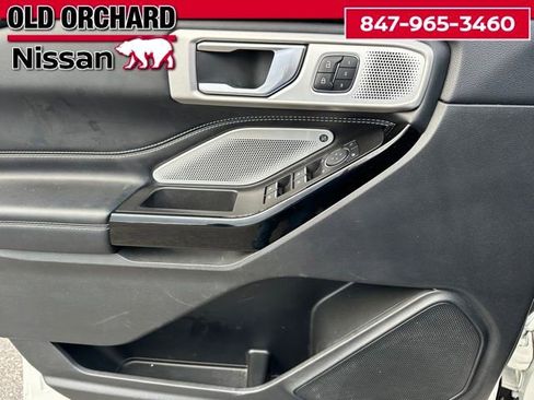 Used 2022 Ford Explorer ST w/ ST Street Pack image 9